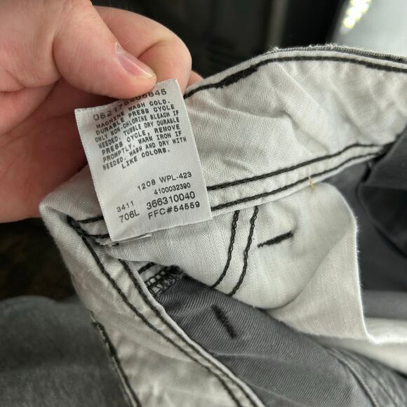 Vintage y2k Men's 36 Levi's Cargo Camo Grey Military Baggy Skater Twill Shorts - Picture 6 of 9